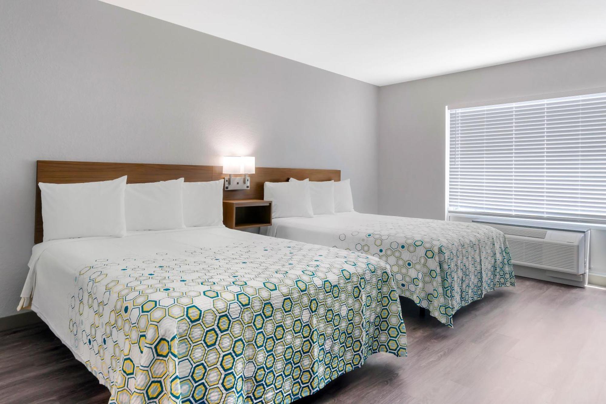 West Chase Hometowne Studios By Red Roof Tampa - Airport المظهر الخارجي الصورة