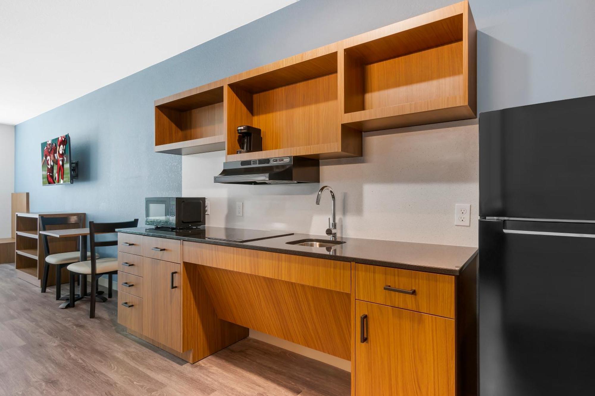 West Chase Hometowne Studios By Red Roof Tampa - Airport المظهر الخارجي الصورة