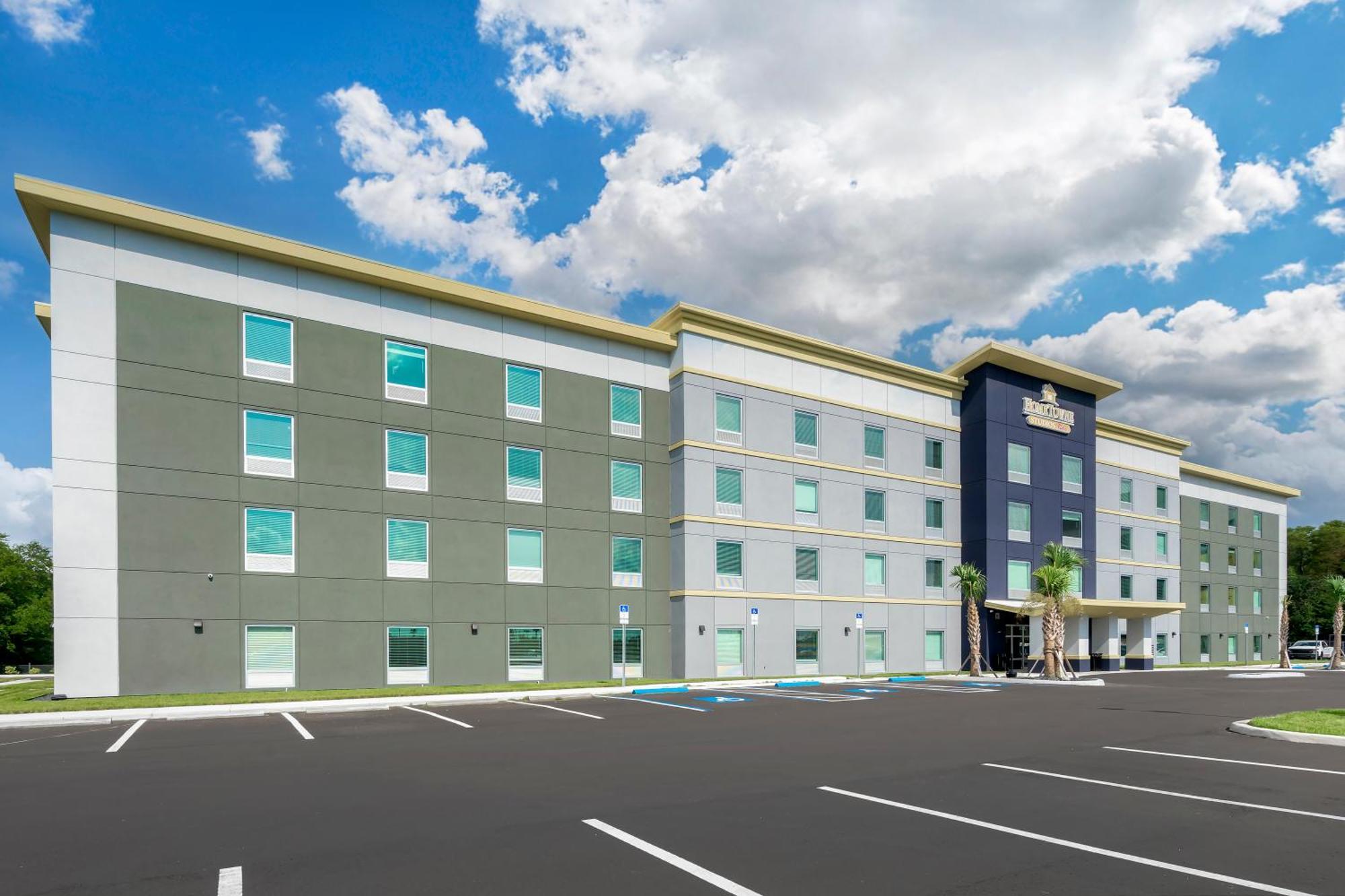 West Chase Hometowne Studios By Red Roof Tampa - Airport المظهر الخارجي الصورة