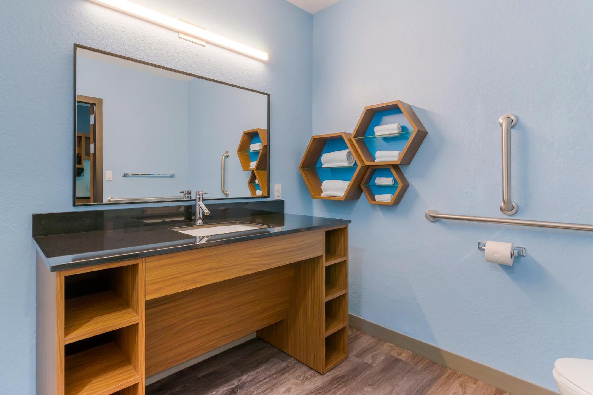 West Chase Hometowne Studios By Red Roof Tampa - Airport المظهر الخارجي الصورة