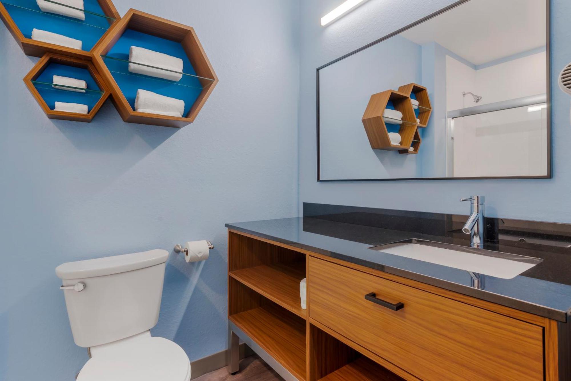 West Chase Hometowne Studios By Red Roof Tampa - Airport المظهر الخارجي الصورة