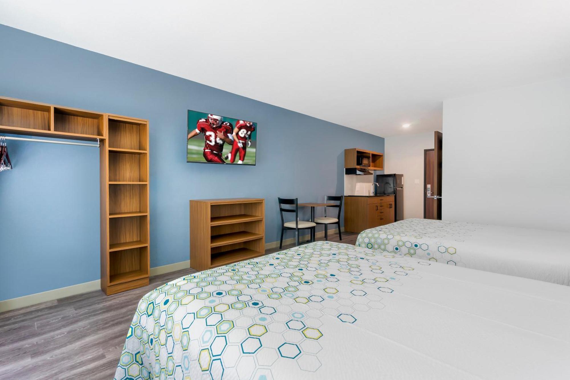 West Chase Hometowne Studios By Red Roof Tampa - Airport المظهر الخارجي الصورة